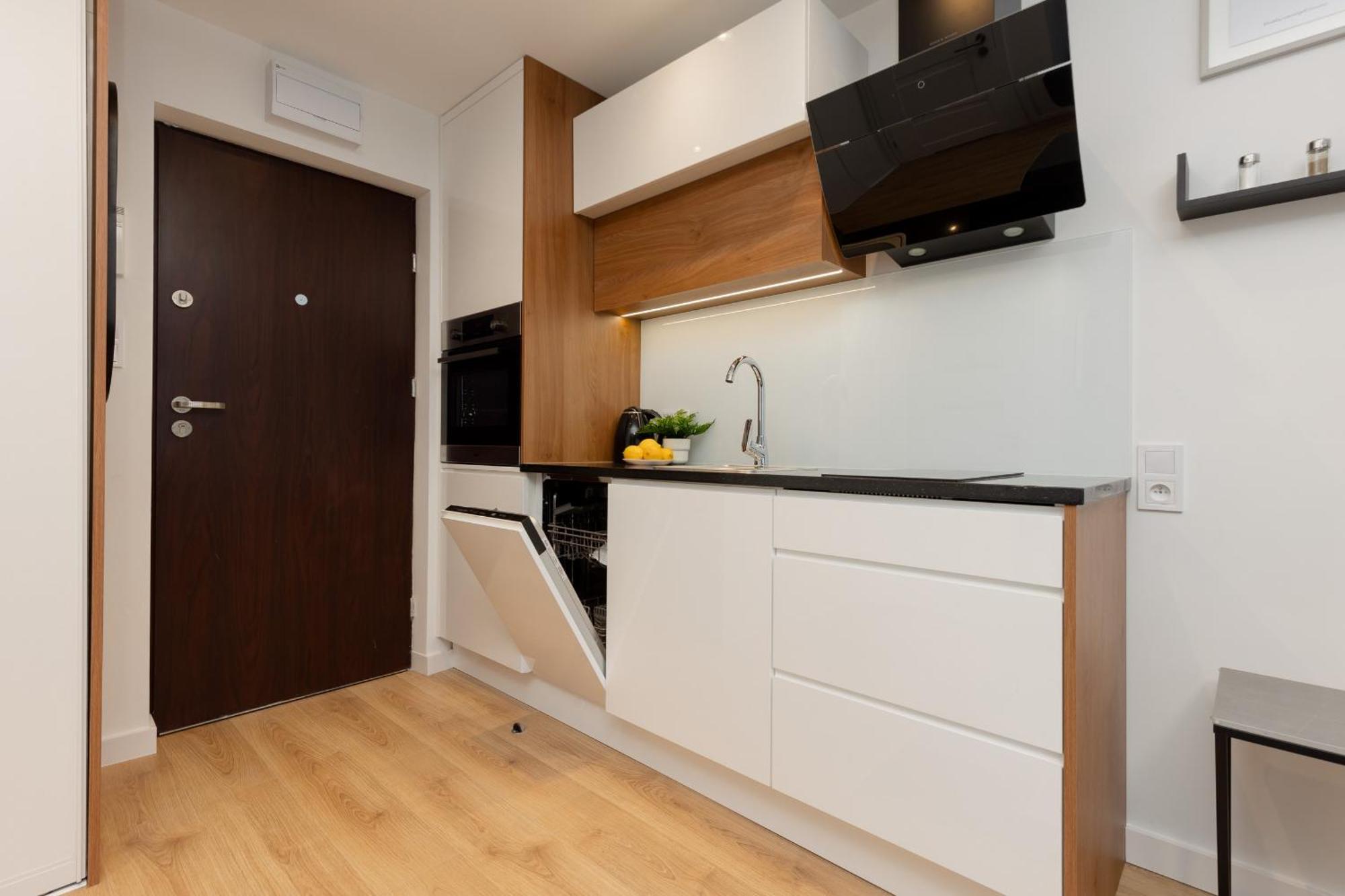 Apartment Bruna Metro Pole Mokotowskie By Renters Warsaw